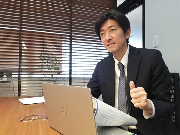 行政書士 手代木 秀樹